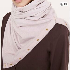 Lululemon Athletica Soft Pink vinyasa Scarf wrap